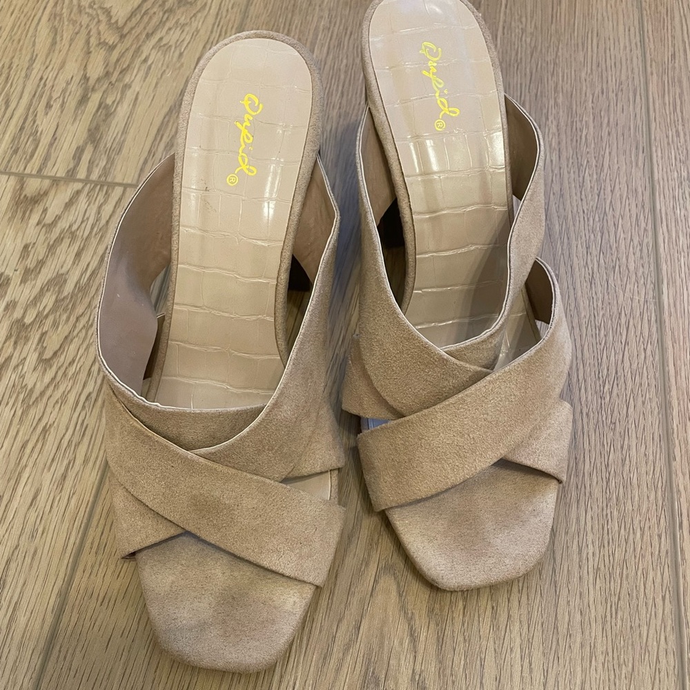 Tan suede heeled sandal